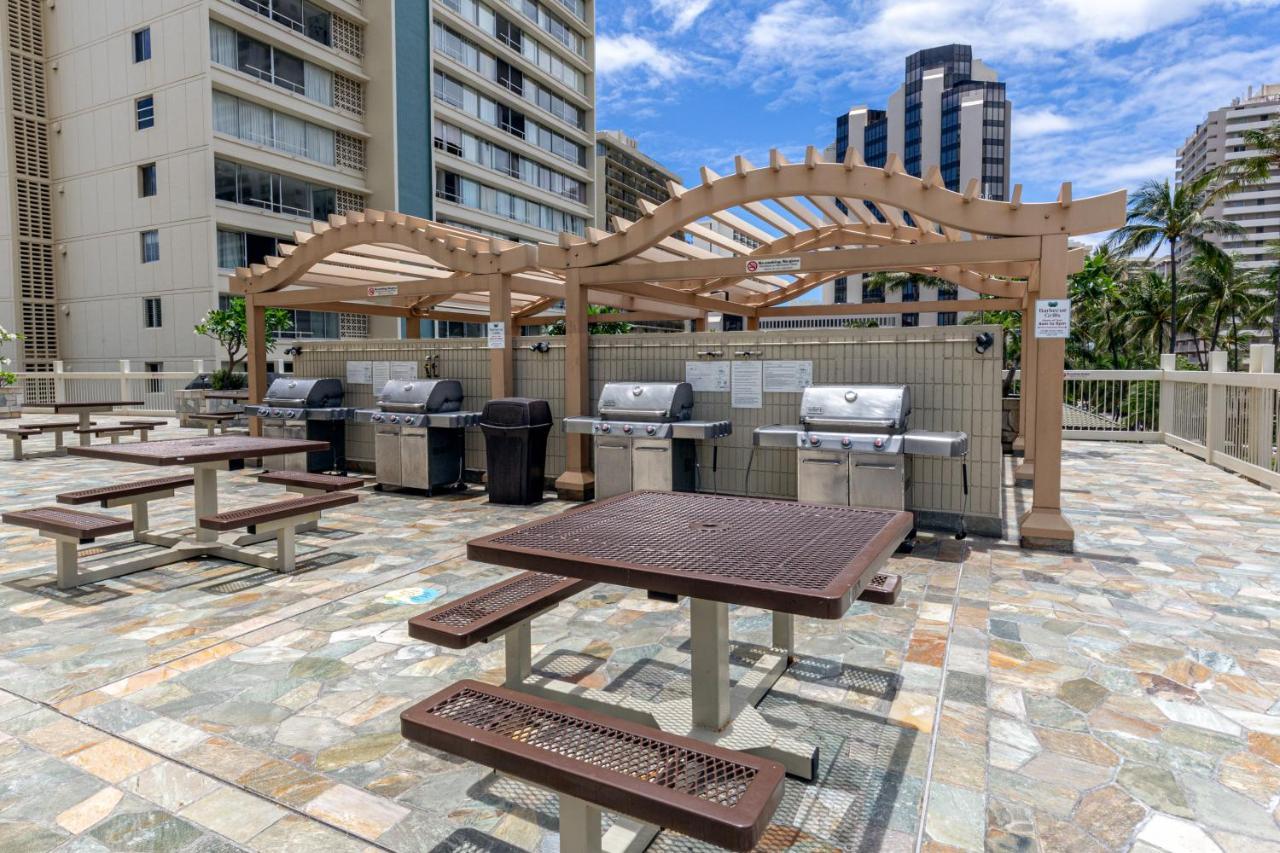 Appartamento Beautifully Upgraded Studio Close To Waikiki Beach Honolulu Esterno foto